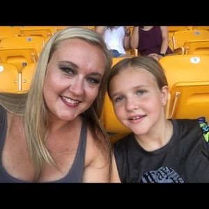 Meet your Posher, Deborah